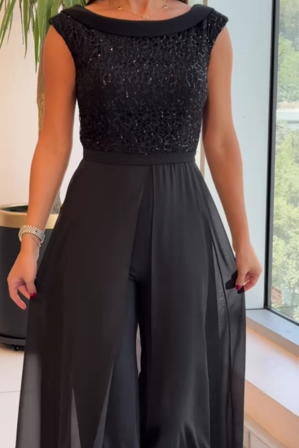 Women's Crew-Neck Casual Jumpsuit