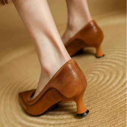 Women's Pointed Toe Kitten Heel Pumps
