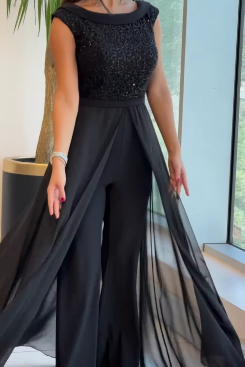 Women's Crew-Neck Casual Jumpsuit