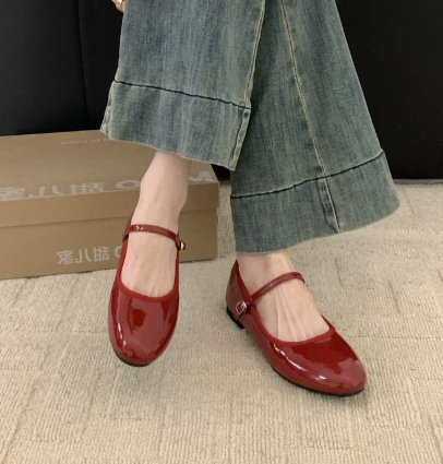 Women's Patent Mary Jane Low Block Heel Shoes