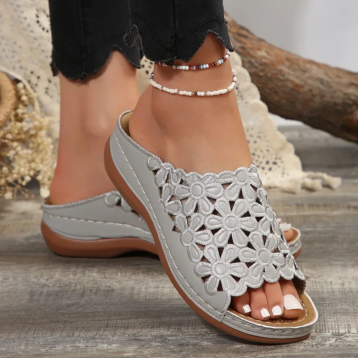 Women's Flat Sandals
