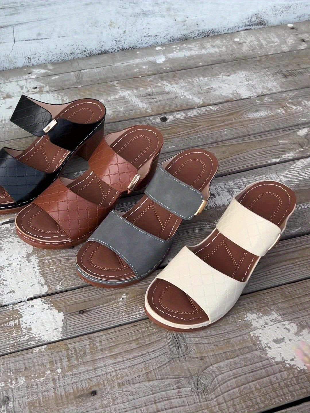 Women's Flat Sandals